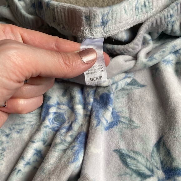 Flora Foral Fleece PJ Set - Picture 8 of 8